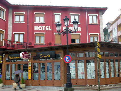 (Español) Hotel Eladia
